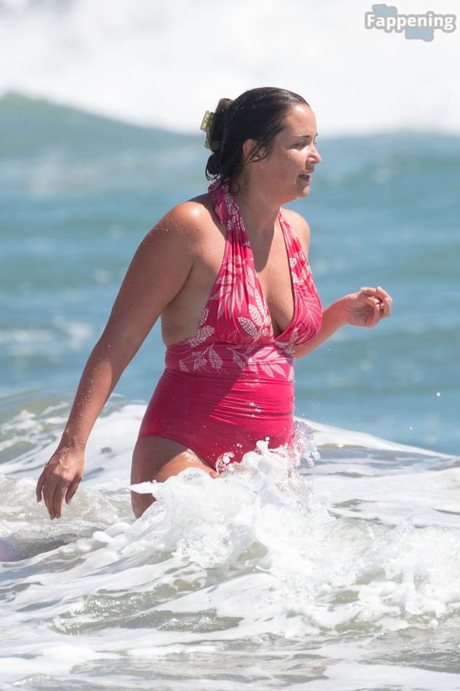 Jacqueline Jossa Has Fun in the Sun on the Beach in Spain (92 Photos) - #23