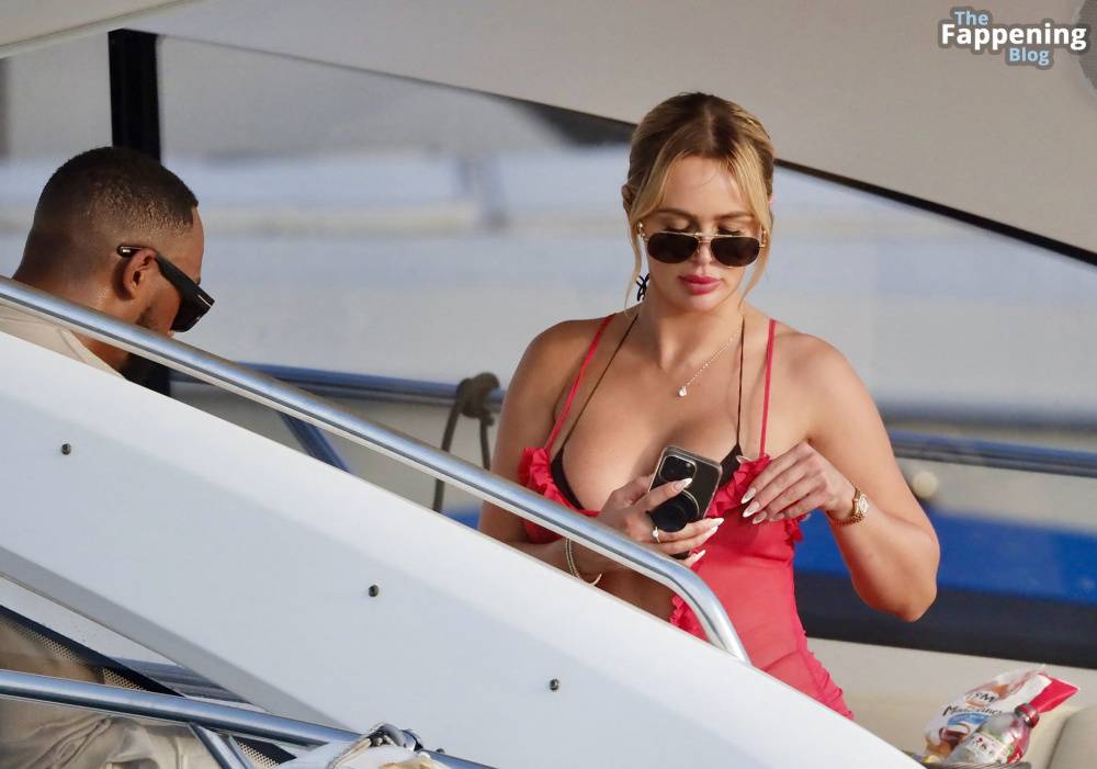 Ashley Stevenson & Marcus Jordan Enjoy a Day at Sea in Saint Tropez (12 Photos) - #4