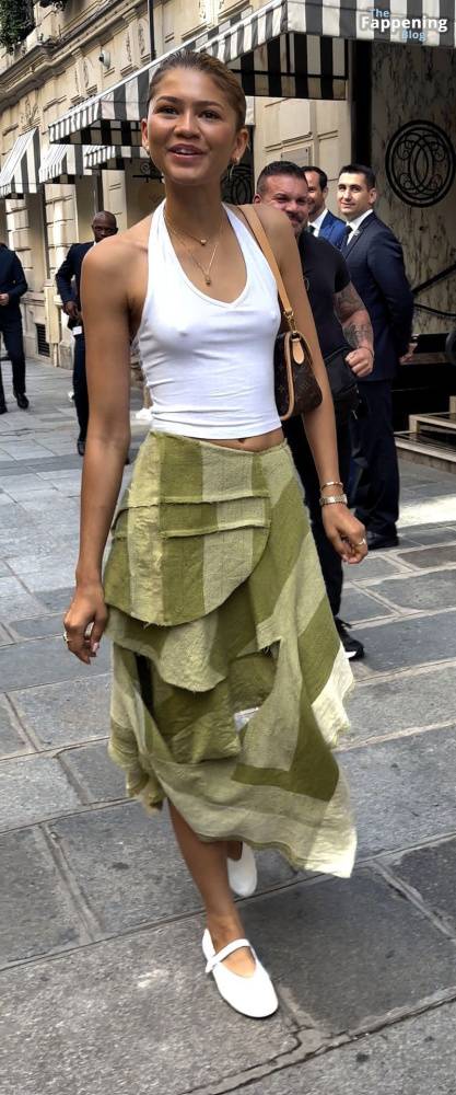 Zendaya Goes Bralessin Paris (30 Photos) - #5