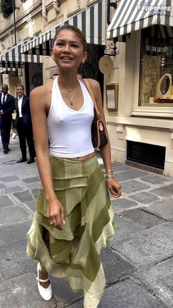 Zendaya Goes Bralessin Paris (30 Photos) - #22