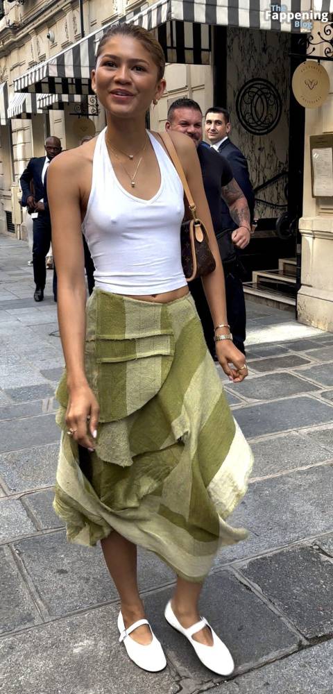 Zendaya Goes Bralessin Paris (30 Photos) - #29