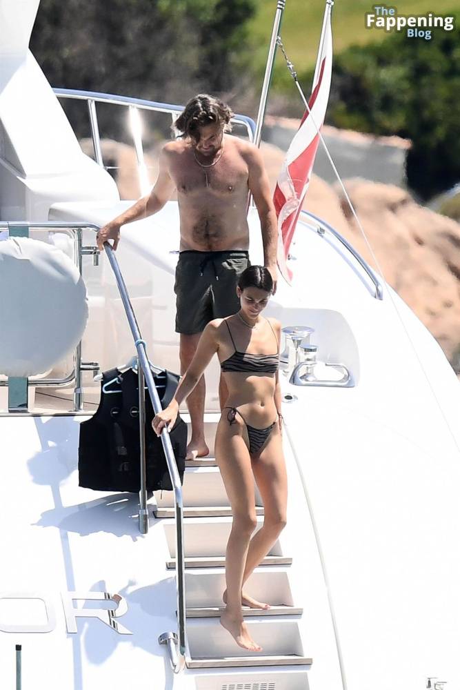 Vittoria Ceretti & Leonardo Di Caprio Soak Up the Sun in Sardinia (133 Photos) - #29