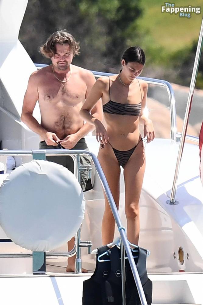 Vittoria Ceretti & Leonardo Di Caprio Soak Up the Sun in Sardinia (133 Photos) - #21