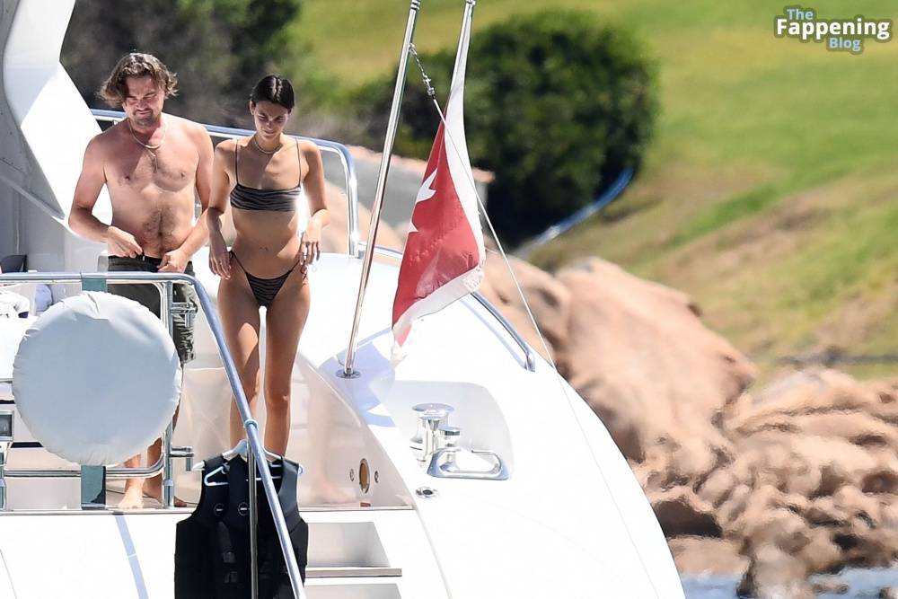 Vittoria Ceretti & Leonardo Di Caprio Soak Up the Sun in Sardinia (133 Photos) - #22