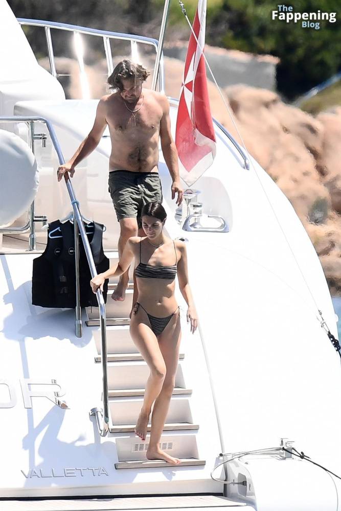 Vittoria Ceretti & Leonardo Di Caprio Soak Up the Sun in Sardinia (133 Photos) - #30