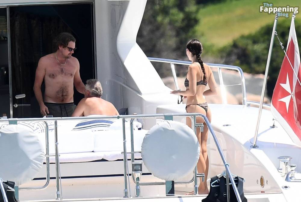 Vittoria Ceretti & Leonardo Di Caprio Soak Up the Sun in Sardinia (133 Photos) - #19