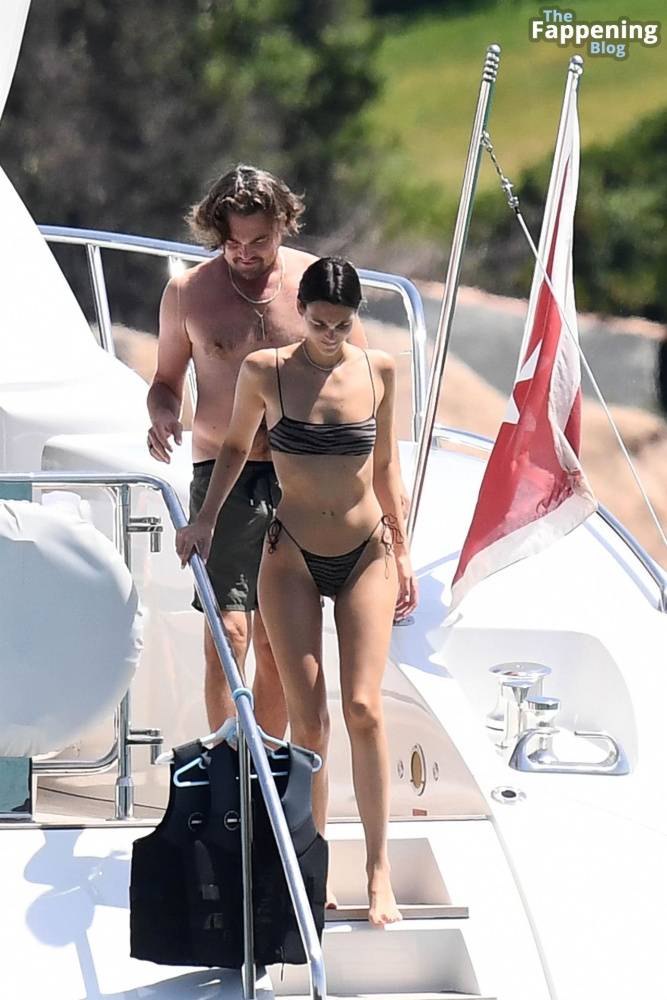 Vittoria Ceretti & Leonardo Di Caprio Soak Up the Sun in Sardinia (133 Photos) - #27