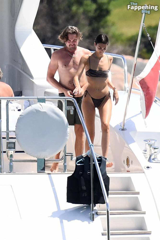 Vittoria Ceretti & Leonardo Di Caprio Soak Up the Sun in Sardinia (133 Photos) - #24