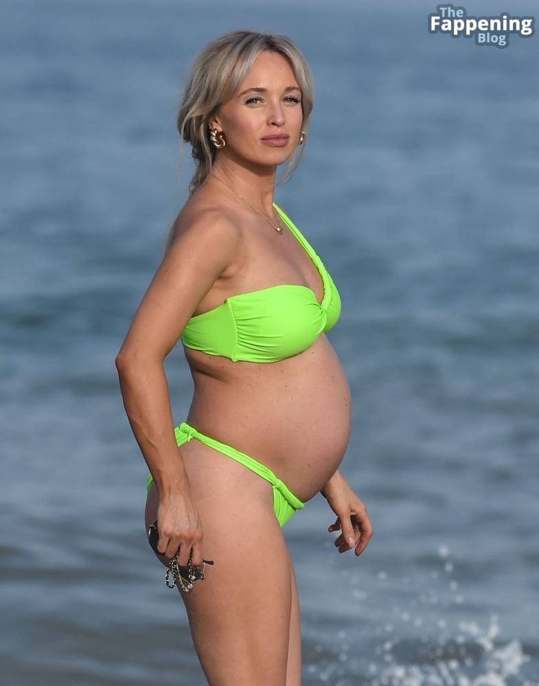 Jorgie Porter Shows Off Her Baby Bump Out on the Beach During Her Holiday in Spain (36 Photos) - #19