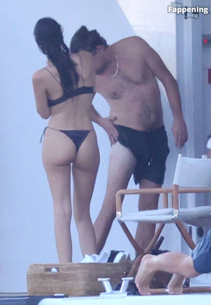 Vittoria Ceretti Displays Her Sexy Butt on a Yacht in Sardinia (49 Photos) - #2