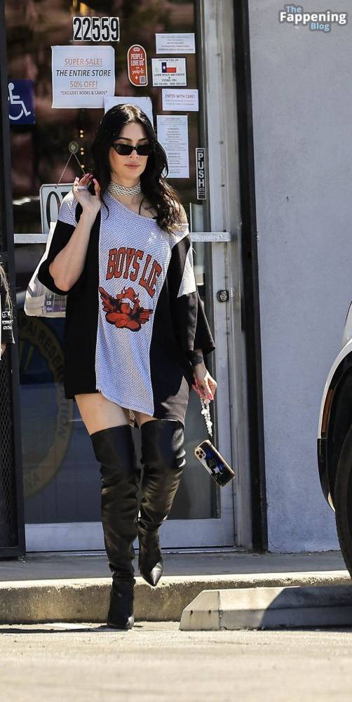 Megan Fox Risks an Almost Wardrobe Malfunction in LA (76 Photos) - #19