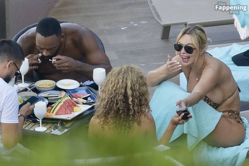 Ashley Stevenson Relaxes with Marcus Jordan in the South of France (25 Photos) | Photo: 780078