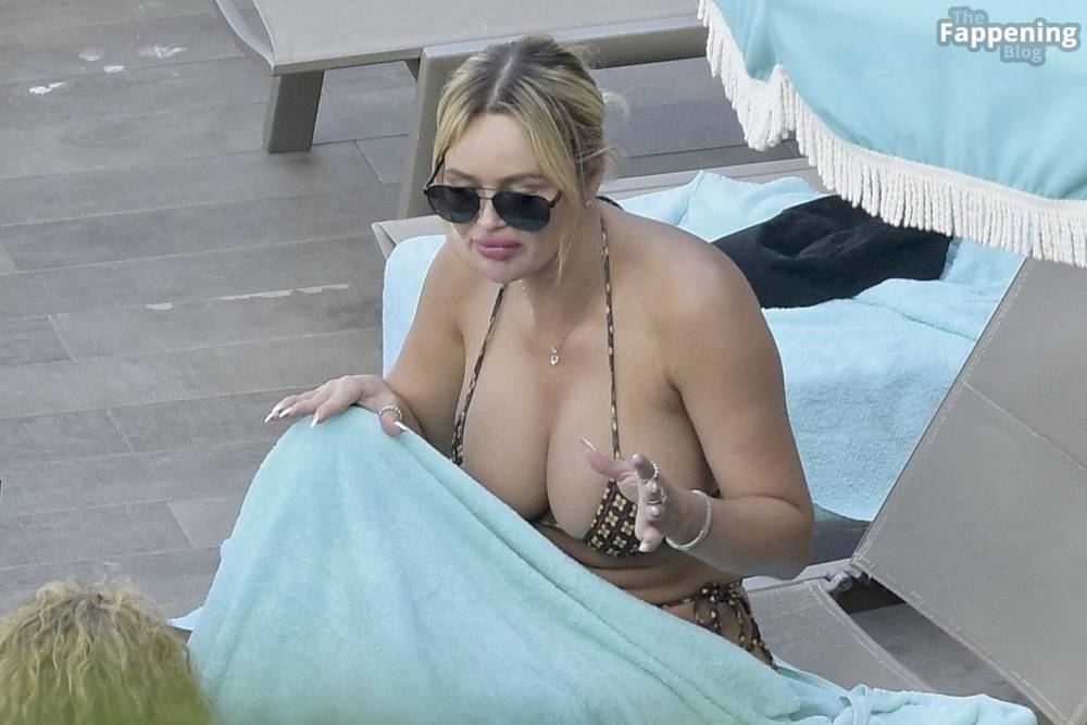 Ashley Stevenson Relaxes with Marcus Jordan in the South of France (25 Photos) | Photo: 780094