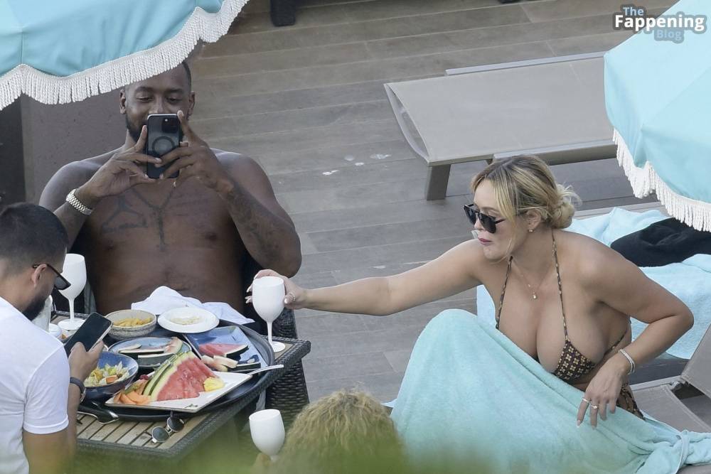 Ashley Stevenson Relaxes with Marcus Jordan in the South of France (25 Photos) | Photo: 780095
