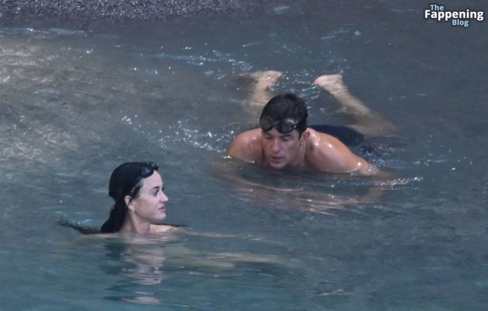 Katy Perry & Orlando Bloom Enjoy a Swim During Their European Italian Getaway (84 Photos) - #19