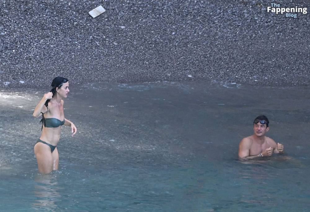 Katy Perry & Orlando Bloom Enjoy a Swim During Their European Italian Getaway (84 Photos) - #23