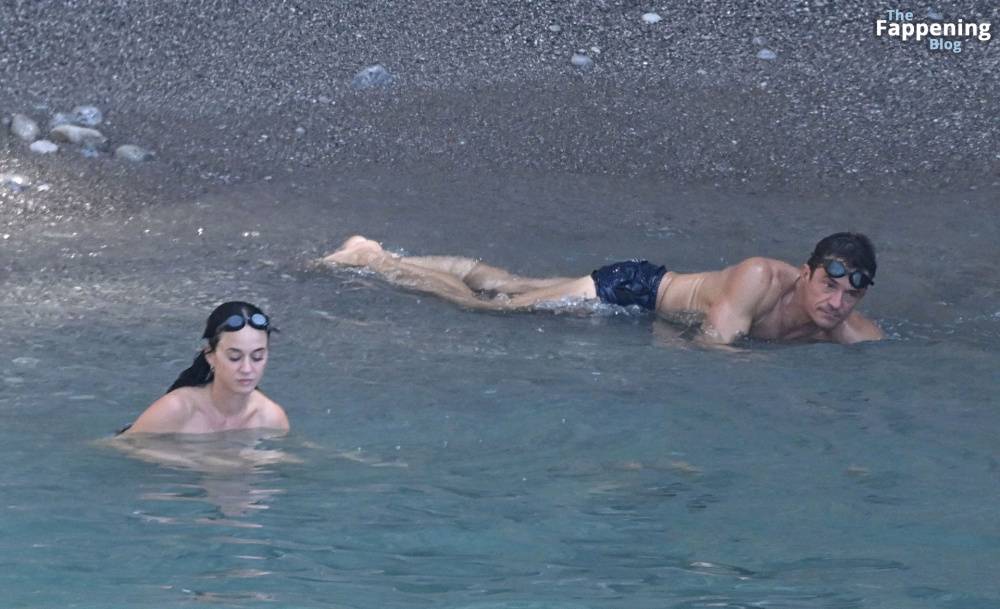 Katy Perry & Orlando Bloom Enjoy a Swim During Their European Italian Getaway (84 Photos) - #18