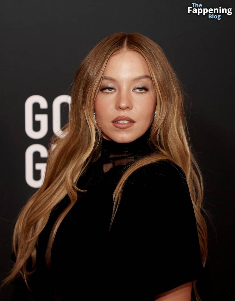 Sydney Sweeney Shows Off Her Sexy Breasts at The Road to the Golden Globes Party (42 Photos) - #27