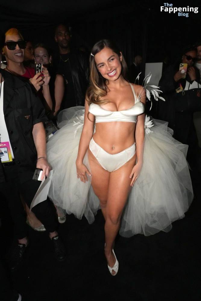 Addison Rae Shows Off Her Sexy Tits at the MTV VMAs (102 Photos) - #22