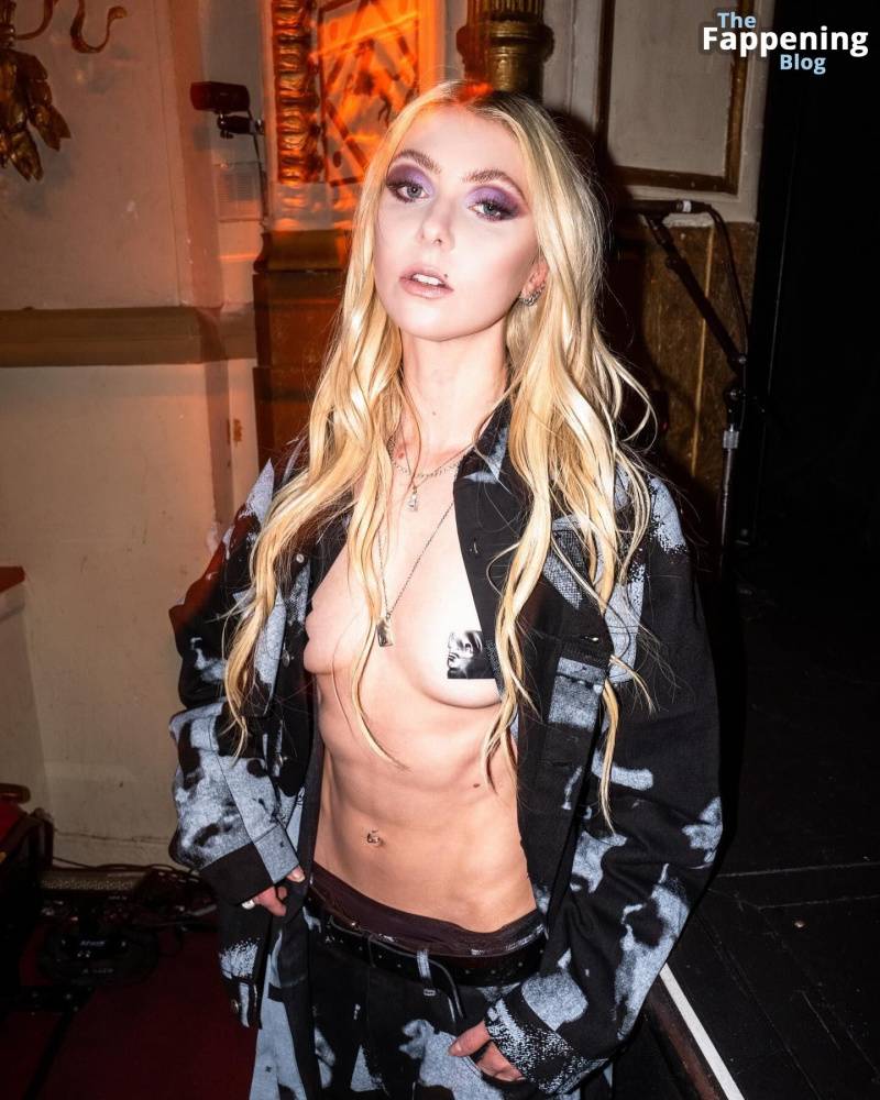 Taylor Momsen Goes Braless at the KidSuper’s Funny Business Comedy Fashion Show (25 Photos) - #16