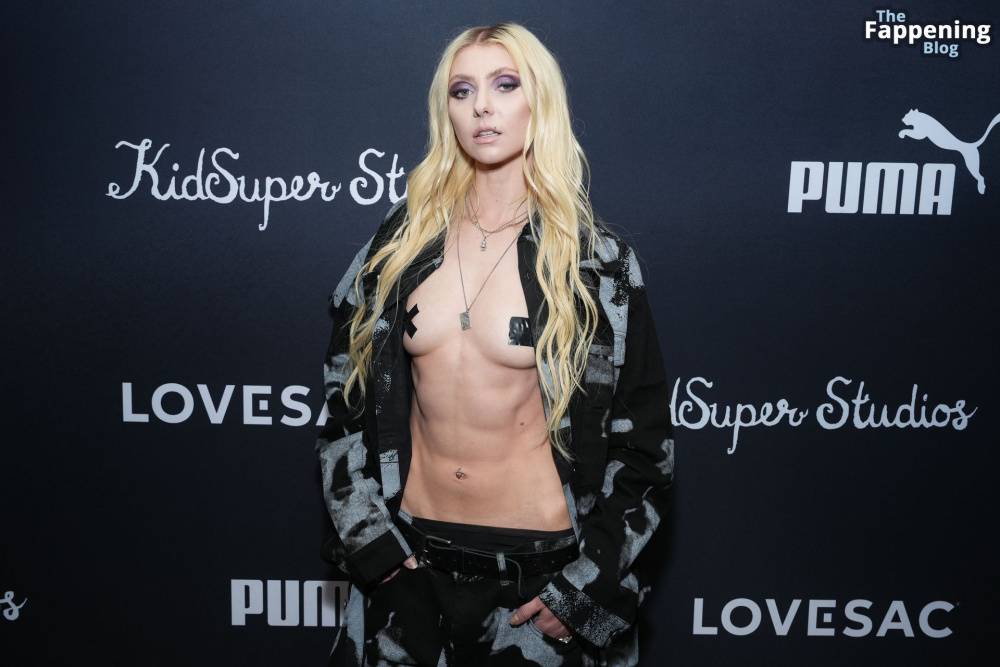 Taylor Momsen Goes Braless at the KidSuper’s Funny Business Comedy Fashion Show (25 Photos) - #2