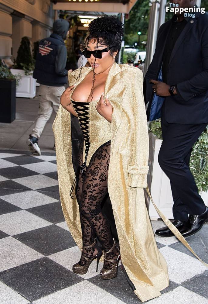 Lil’ Kim Flashes Her Areola as She Attends the Christian Siriano Fashion Show (32 Photos) - #25