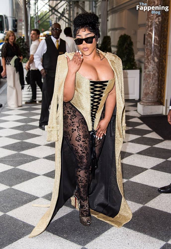 Lil’ Kim Flashes Her Areola as She Attends the Christian Siriano Fashion Show (32 Photos) - #14