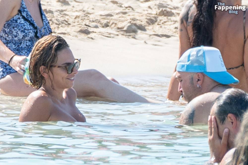 Irene Rosales & Kiko Rivera Enjoy a Romantic Vacation in Ibiza (31 Photos) - #20