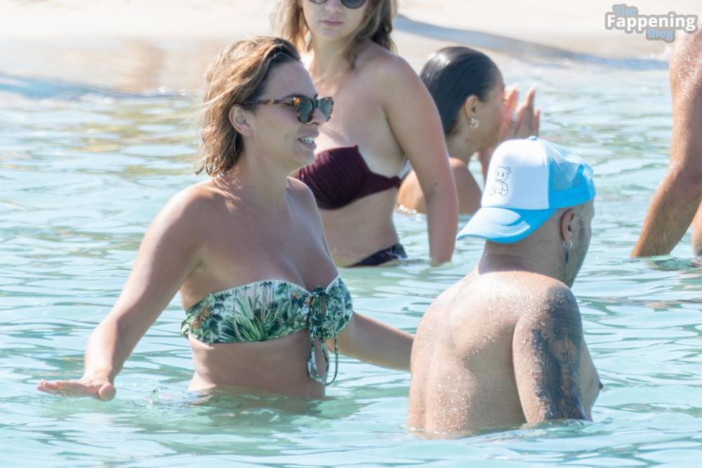 Irene Rosales & Kiko Rivera Enjoy a Romantic Vacation in Ibiza (31 Photos) - #5