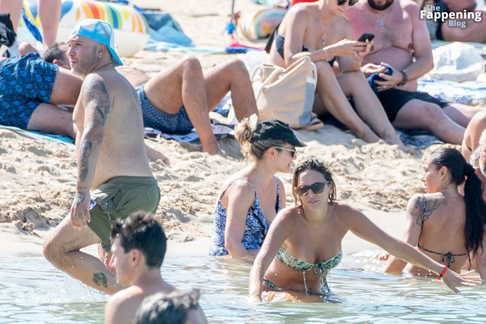 Irene Rosales & Kiko Rivera Enjoy a Romantic Vacation in Ibiza (31 Photos) - #15