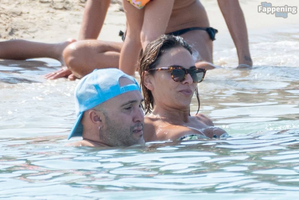 Irene Rosales & Kiko Rivera Enjoy a Romantic Vacation in Ibiza (31 Photos) - #6