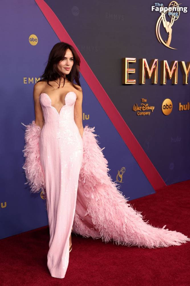 Eiza González Displays Her Sexy Tits at the 76th Primetime Emmy Awards (40 Photos) - #11