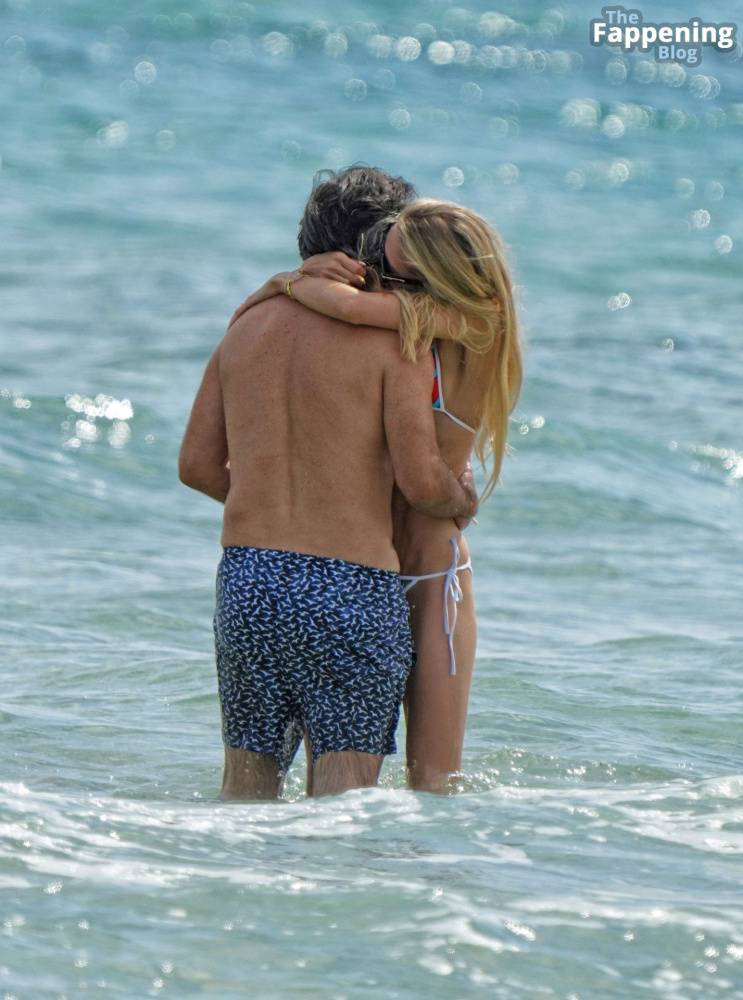 Lydia Zoglmeier & Niclas Castello Enjoy a Day on the Beach in St. Tropez (45 Photos) - #9