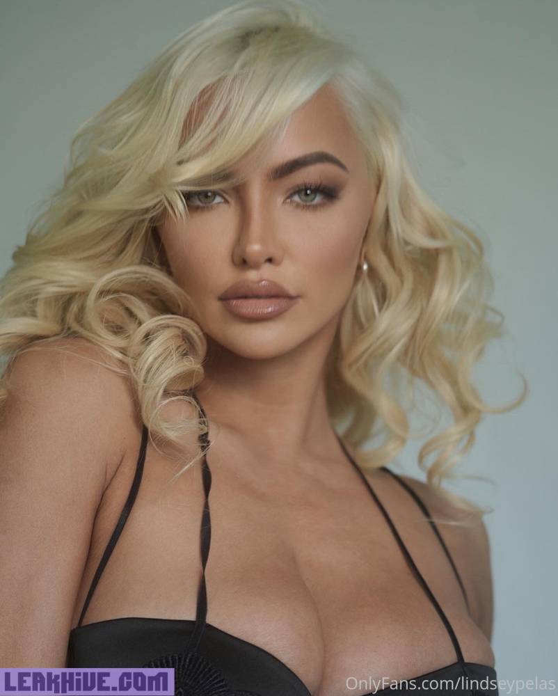 Lindsey Pelas Sexy Nude Pictures IV Gallery view - #10