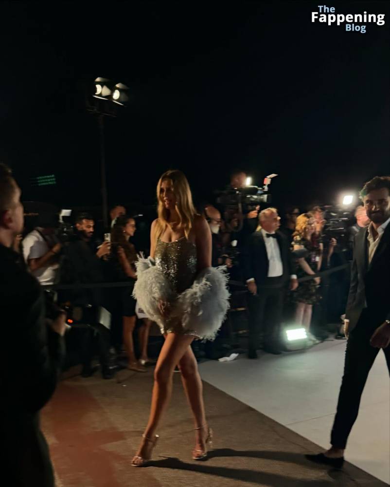 Toni Garrn Displays Her Sexy Legs at the amfAR Gala (18 Photos) - #16