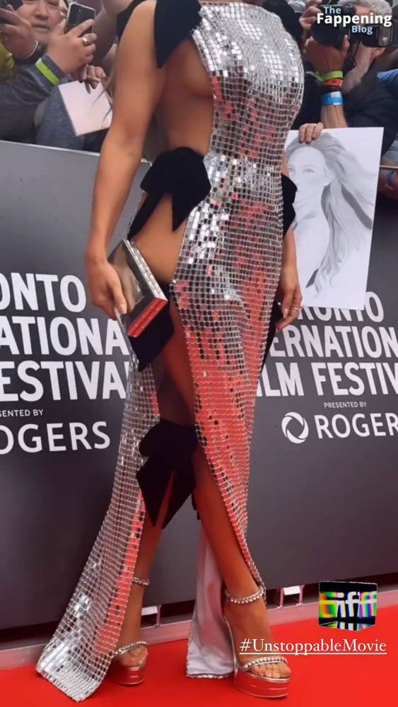 Jennifer Lopez Looks Stunning at the Toronto Film Festival (58 Photos) - #6