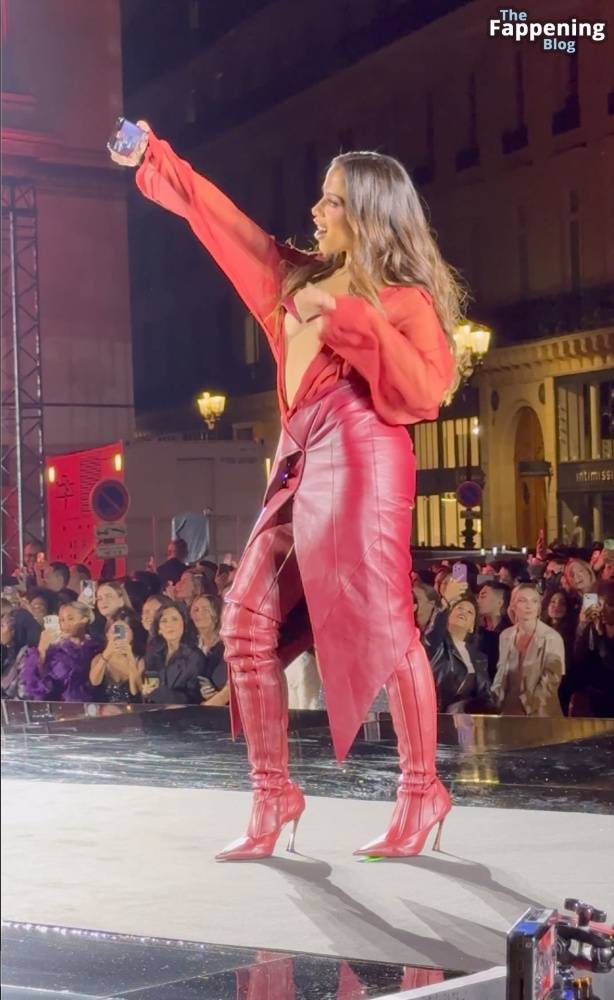 Anitta Looks Hot on the Catwalk at the L’Oréal Fashion Show During Paris Fashion Week (38 Photos) - #10