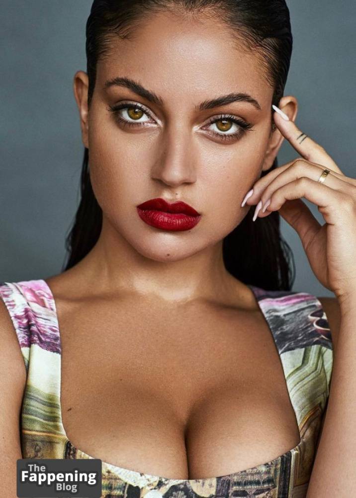 Inanna Sarkis Nude & Sexy Collection (66 Photos) - #14