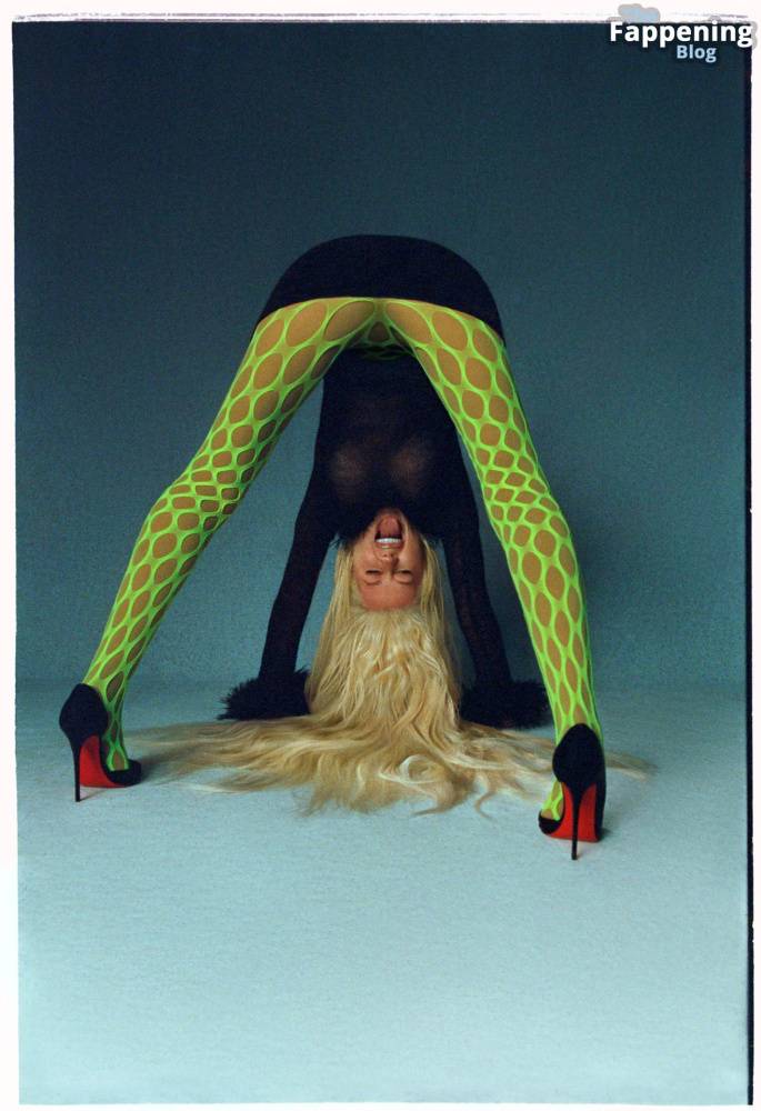 Christina Aguilera Sexy & Topless – Paper Magazine (17 Photos) - #6