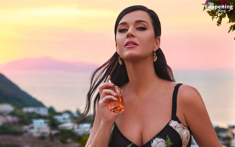 Katy Perry Looks Sexy in a New Dolce & Gabbana ‘Devotion’ Fragrance Ad (3 Photos) - #2