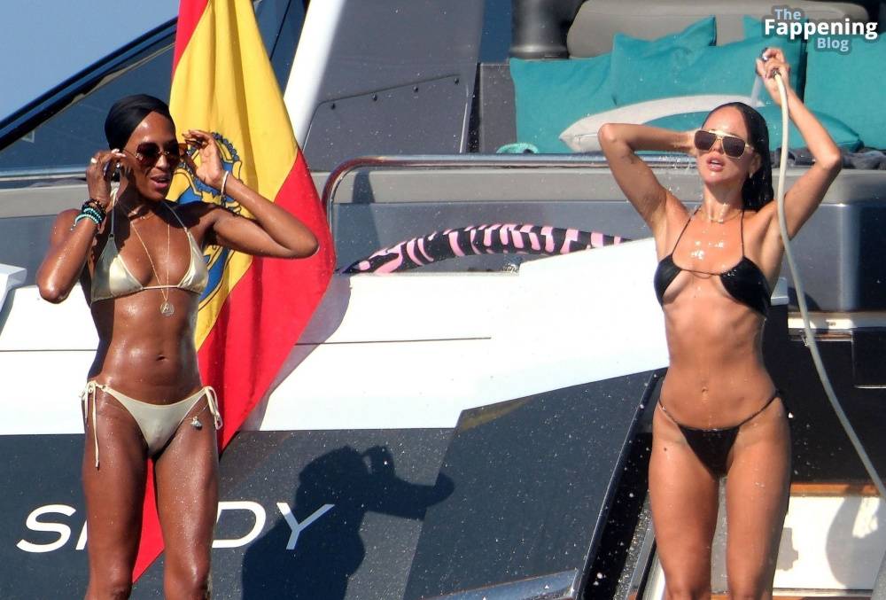 Naomi Campbell, Eiza González, Michelle Rodriguez Enjoy a Day on a Luxury Yacht in Ibiza (129 Photos) - #main