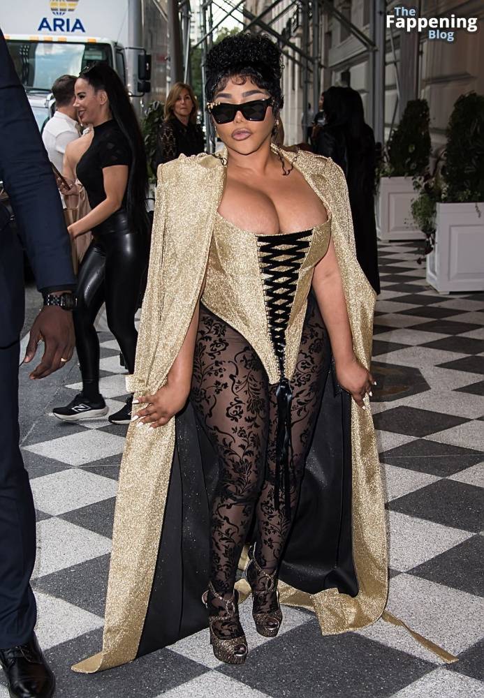 Lil’ Kim Flashes Her Areola as She Attends the Christian Siriano Fashion Show (32 Photos) - #main