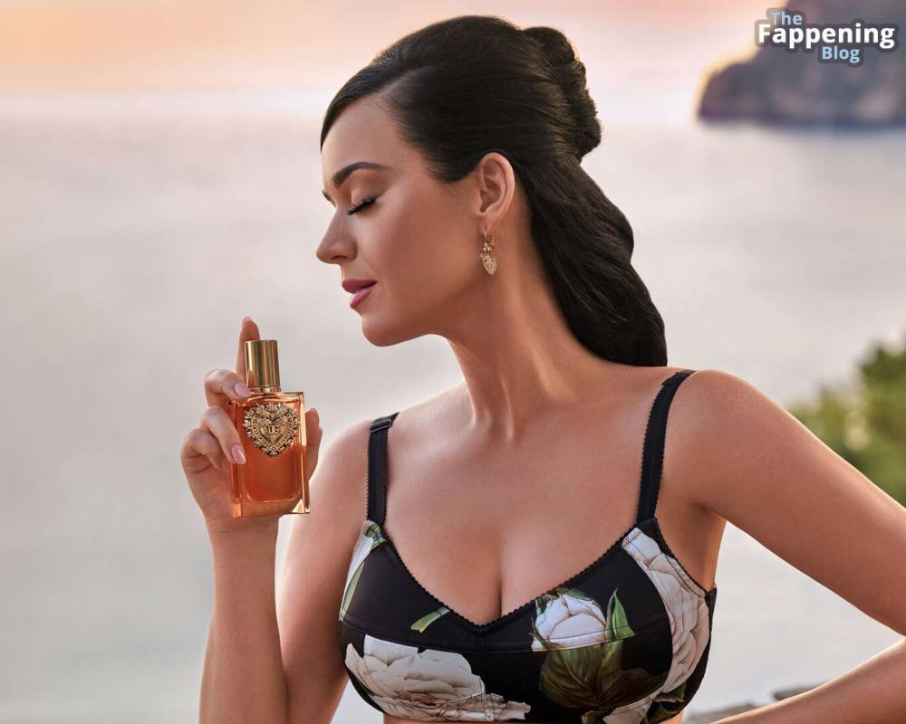 Katy Perry Steams Up the Screen in a New Sexy Video for Her Latest Single I’m His He’s Mine (35 Pics) - #main