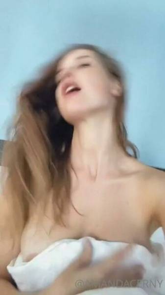 Amanda Cerny Bed Nipple Slip Onlyfans Video Leaked on fansphoto.pics