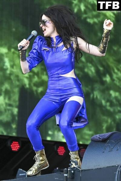 Delila Paz Performs on the Main Stage at American Express in London - Usa - city London on fansphoto.pics