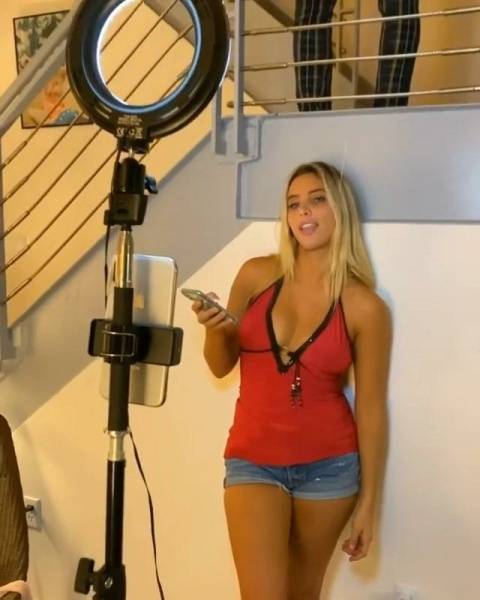 Lele Pons Sexy BTS Boobs Bounce Video Leaked - Usa on fansphoto.pics
