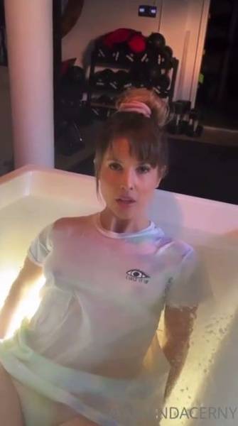Amanda Cerny Nipple Wet T-Shirt Onlyfans Video Leaked on fansphoto.pics