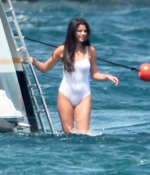 Selena Gomez See-Through One-Piece Set Leaked - Usa on fansphoto.pics