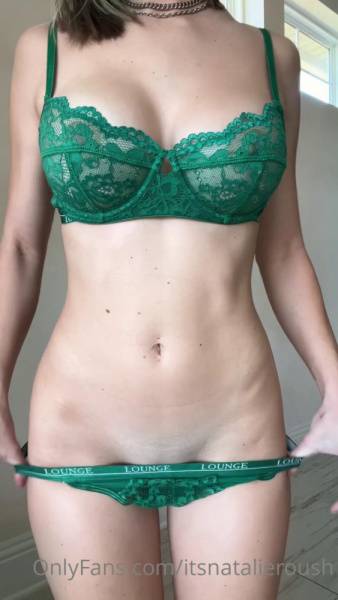 Natalie Roush Body Lotion Rub Lingerie Onlyfans Video Leaked on fansphoto.pics