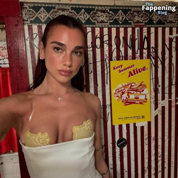 Dua Lipa Sexy (11 New Photos) on fansphoto.pics